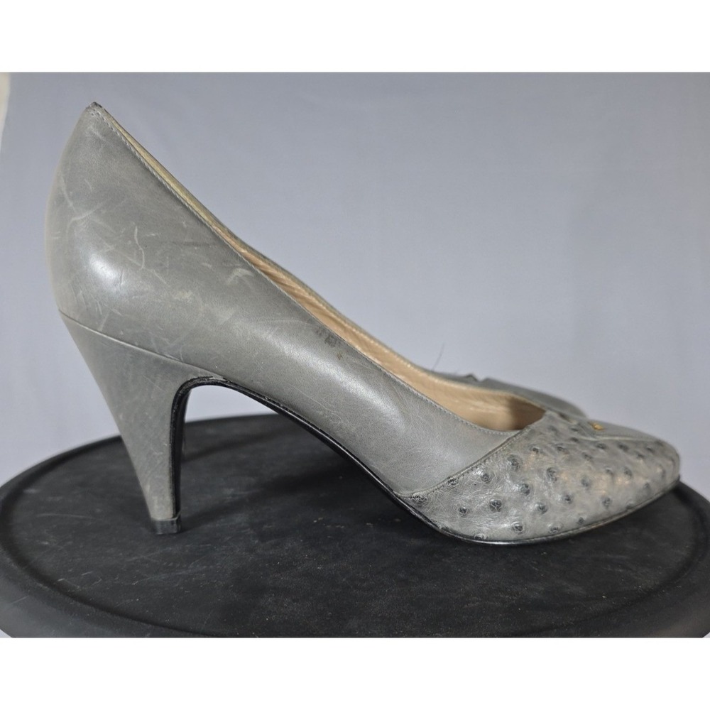 Vintage Gucci Ostrich Gray Pointed Toe Heels 38 Knight‎ Crest Label Italy COA - Picture 2 of 16